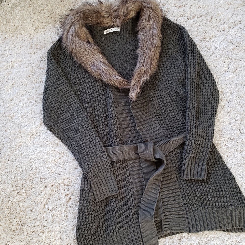Old Navy Faux Fur Collar Cardigan